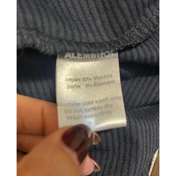 Alembika Essential Slinky Bistro Top in Black Navy Thin Stripes sz. 2 US 8-10 - Picture 6 of 7
